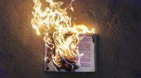 Libro en llamas